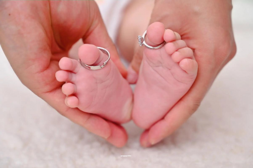 广州借卵试管代怀包男孩五个月孕妇肚子多大